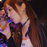 【痴女】 飲み屋でいきなり逆ナンしてきたくせに、弄って焦らして寸止めされて超ハイテンション責めっぱなしで せんべろ！マンべろ！チ●コもべろべろ！何度も何度も精子を搾取される爆ヌキ生パコ中出し×ハシゴ酒 酔わせてくれたら何発でも中出しさせてアゲル！！ 七瀬アリス ＜FANZA＞