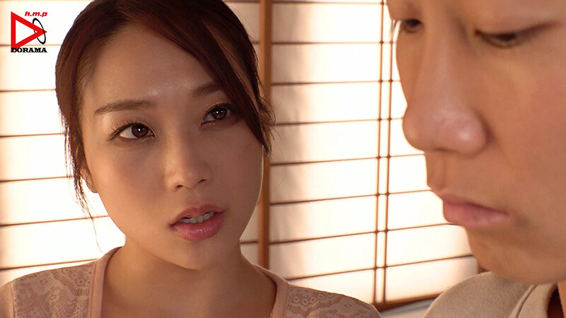 【痴女】 世話焼きな叔母が僕に初彼女が出来た事を知った途端ドエロい痴女...