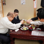 【痴女】 歓迎会で終電を逃した僕に「先輩うちに泊まっていきます？」と肉食系の新卒女子が小悪魔な甘い囁き。誘惑に負けて何度もSEXした 七沢みあ ＜FANZA＞