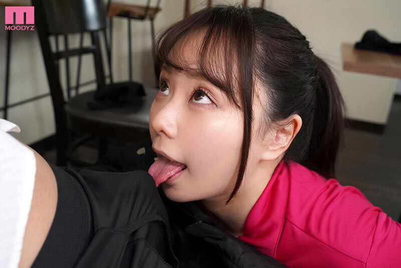 【痴女】 時短営業で暇になったバイト先の後輩が「逆痴●されたい？」と小...