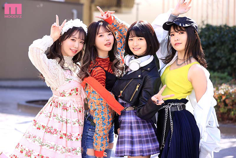 【痴女】 女子会してるホテルにM男くんが突撃参加！ 誰とパコるか5秒で...