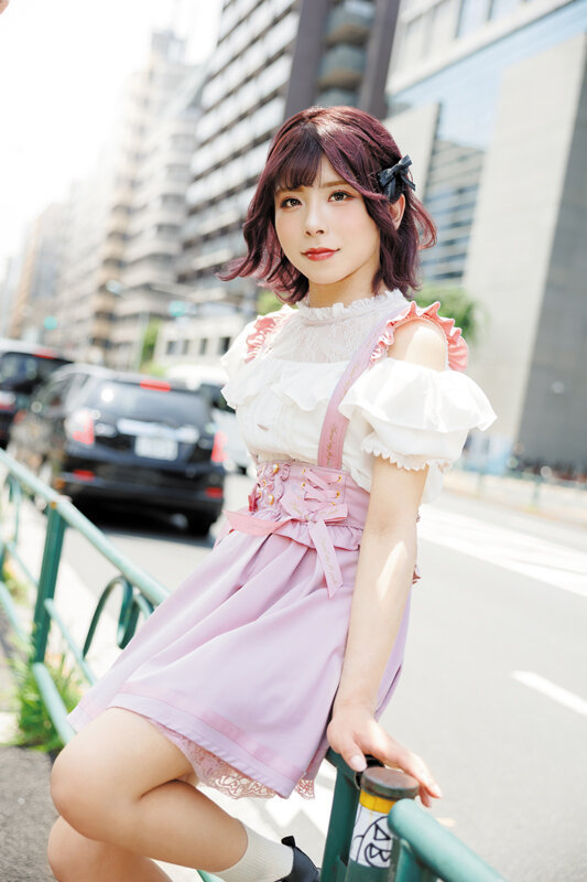 ＜痴女＞ 男の娘♂を隠して素人男性に声をかけてSEXしち...