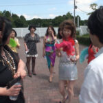 ＜痴女＞ マサコ・デラックス軍団がイク！集団ゲリラ逆ナンパ 【DUGA】