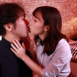 【痴女】 「お腹いっぱい唾飲ませてあげる◆」 ぬるぬる唾液キスでいっぱい痴女ってくる！！ ～すっぴんのSEXもあるよ～ さつき芽衣 ＜FANZA＞