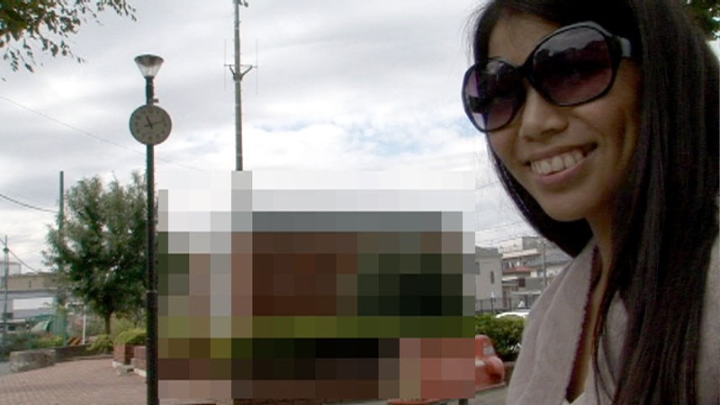 【痴女】 フェラ散歩 SNSで出会ったイズミちゃん ＜FANZA＞