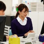 【痴女】 僕だけが知ってるあの娘の存在…AV女優の美谷朱里が僕の会社に入社してきたので存在知らないフリして告白したらまさかのOK！ 自宅に遊びに行ったら豹変して…「キミ、ワタシのコト知ってるよね？」何発射精しても寝かせてくれずに朝8時まで中出しされ続けた。 ＜FANZA＞