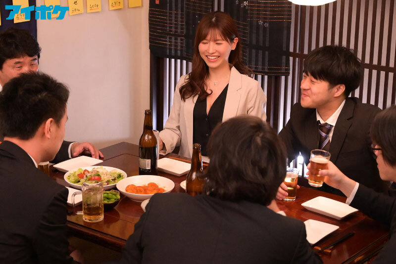 【痴女】 「ホテル行こっか？」 新入社員歓迎会で酔いつぶれた僕が会社の...