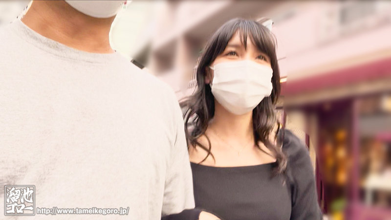 【痴女】 え、ここで！？30日間禁欲させた人妻が夜まで我慢できず、舐め...