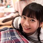 【痴女】 ミラー越しにノーパン挑発してくる 裏オプ（本番）したがり美少女リフレ 七沢みあ ＜FANZA＞