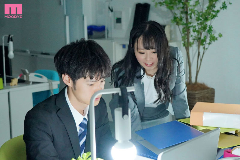 【痴女】 終電逃して同僚の部屋にお泊り ノーブラ部屋着に我慢できずコン...