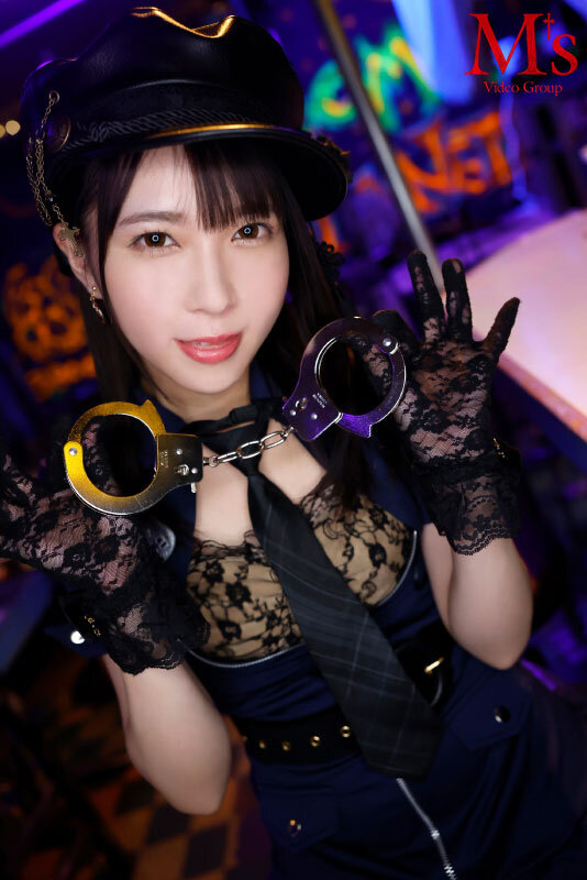 【痴女】 乳首感じないヤツ！マジ全員ブタ箱イキ！ 甘サドビーチクポリス...