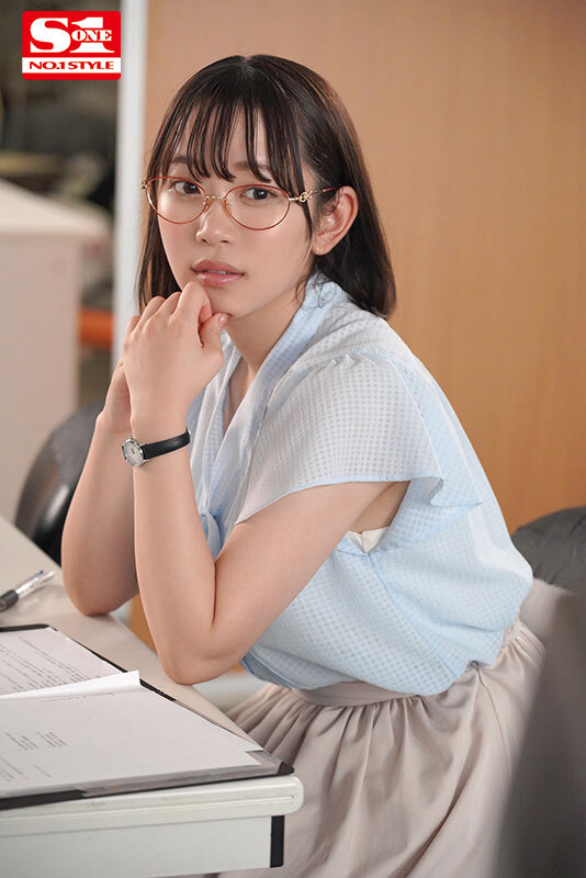 【痴女】 上司のことが大嫌いなのに！童貞だと知った日から上司を喰べたく...