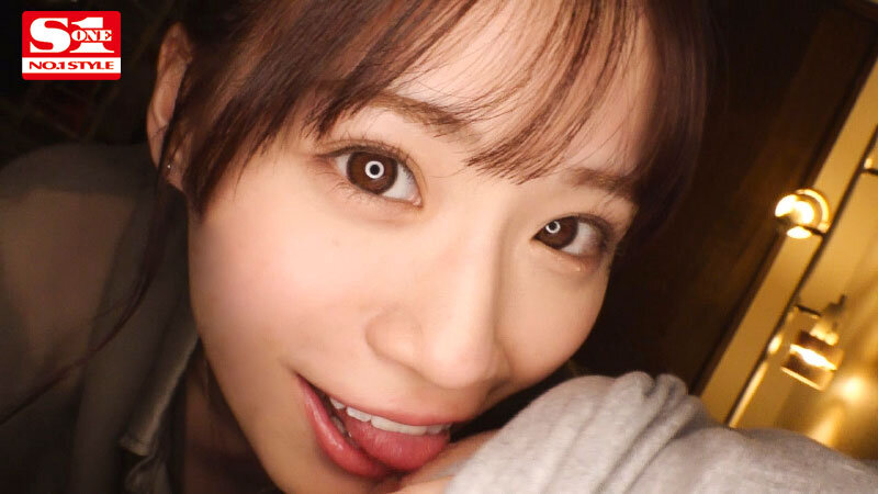 【痴女】 【AV史上初の褒められながら逆レ●プ】日本一カワイイ痴女から...