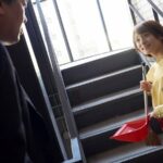 【痴女】 ノーブラノーパンで挑発してくるスケベ奥さんが隣に引っ越してきた！ 吉良りん ＜FANZA＞