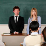 【痴女】 派手な転校生はノーハンドフェラでチ○ポをギンギンにして精子をごっくんしちゃうビッチだった… 星川まい ＜FANZA＞