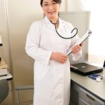 【痴女】 「童貞無双！絶倫おばさん松沢ゆかりが童貞くんご要望のシチュエーションで即エロ連続筆おろし」 ＜FANZA＞