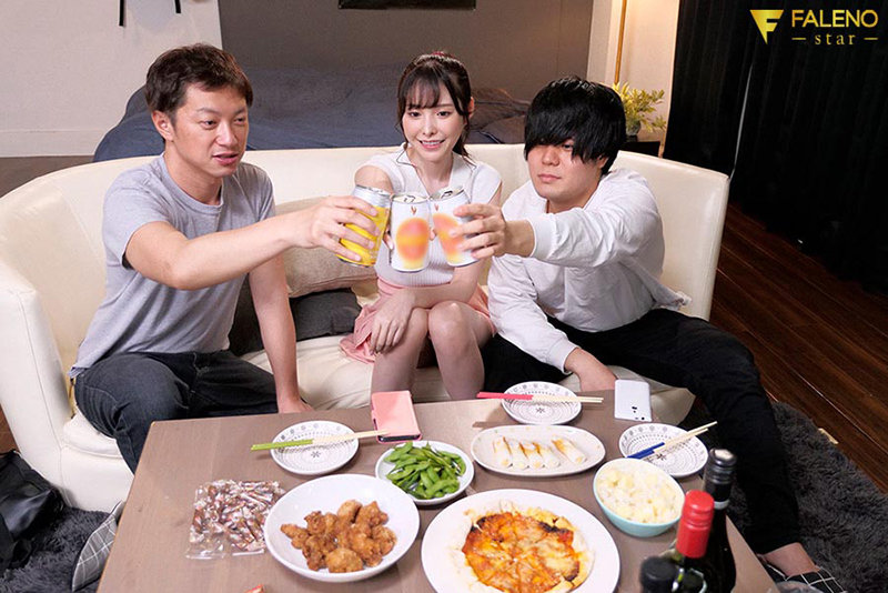 【痴女】 宅飲み逆NTR 親友のカノジョが即勃起するボクを弄び何度も杭...