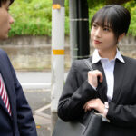 【痴女】 心優しい女上司の裏の顔はヨダレだらだらの下品フェラとイッても止めない追撃淫語でM男を追い詰める美痴女王様 戸田真琴 ＜FANZA＞