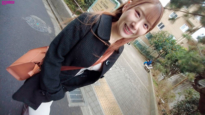 【痴女】 都会のド真ん中でザーメン羞恥ごっくん人妻 ＜FANZA＞