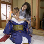 【痴女】 ニューハーフレズビアン ～ニューハーフ女将のペニクリ・アナル温泉旅館～ 牧野詩音 二宮和香 ＜FANZA＞