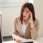 【痴女】 女上司のセクハラ騎乗位でセルフプレジャーとして尻に敷かれる僕。 藤森里穂 ＜FANZA＞