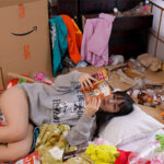 【痴女】 独り身童貞の元にやってきた姪は喪女！だらしないのにエロすぎる無防備巨乳な姪に杭打ち中出しされた僕… 柏木こなつ ＜FANZA＞