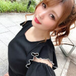 【痴女】 【ギャルビッチ若妻】美容師奥さま28歳 遊び足りないスレンダーGカップ人妻ちゃんが客と浮気ハメ撮り。痴女騎乗位でザーメン絞り取るガチ痙攣アクメ中出し【NTR個撮】 ＜FANZA＞