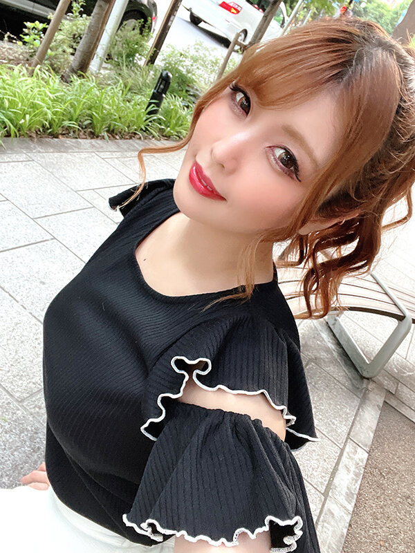 【痴女】 【ギャルビッチ若妻】美容師奥さま28歳 遊び足りないスレンダ...