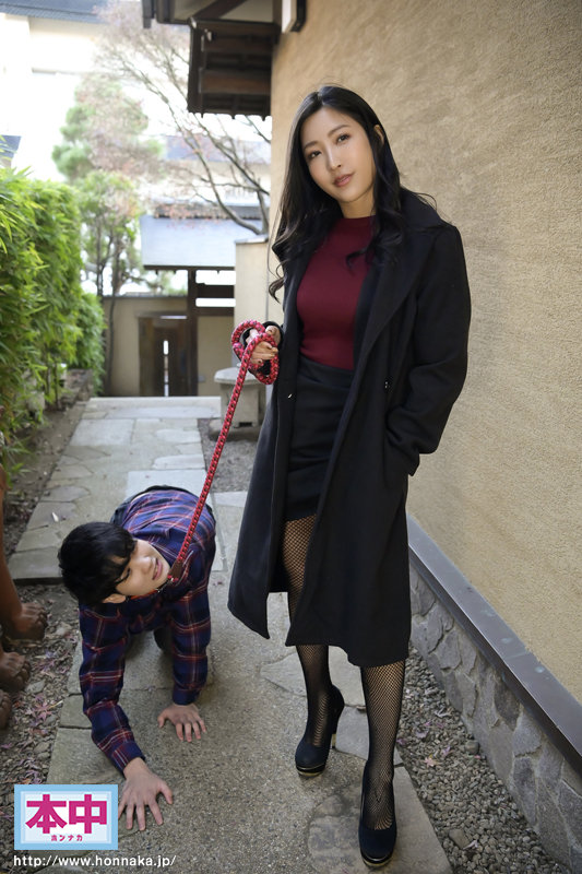 【痴女】 僕だけが知っている女上司の裏顔。 副業がSM女王様と知ってし...