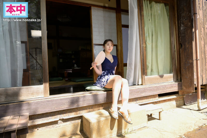 【痴女】 チ●ポが欲しい…夫の転勤で毎日が退屈すぎるビッチ妻が田舎のオ...