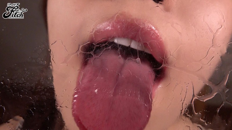 【痴女】 密着して舐め尽くす むしゃぶり唾液痴女 香坂紗梨 ＜FANZ...