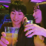 【痴女】 えっ！飲み屋でいきなり逆ナンしてきたくせに、焦らされまくって、寸止めされて、射精の瞬間もチ〇ポ放置され ザーメンお漏らしするルーインドオーガズム×ハシゴ酒で永遠に賢者タイムを与えられず何度も何度も精子を搾取される… 巨乳ハーレムビッチ編 弥生みづき 美園和花 ＜FANZA＞