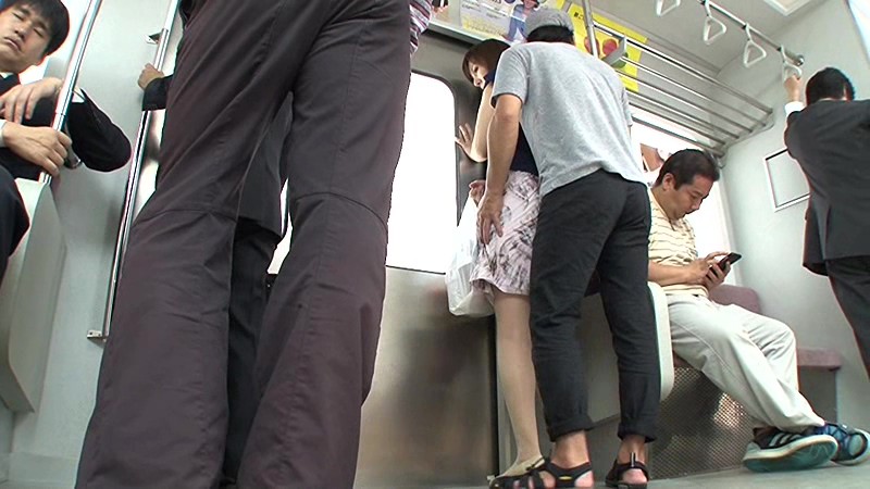 【痴女】 夫の前で痴●に絶頂（いか）された妻 澤村レイコ ＜FANZA...