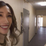 【痴女】 ドM男クン宅にロケットおっぱい突撃！ 追撃パイズリ骨抜きSEX！ 「最後の一滴まで搾り取っちゃうぞ」 JULIA ＜FANZA＞