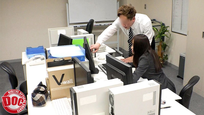 【痴女】 「終電ないならウチくる？」 残業で終電を逃がしてしまった俺は...