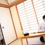 【痴女】 父が煙草を吸うたびに底なし性欲の義母に何度も性教育中出しをさせられた僕 ＜FANZA＞