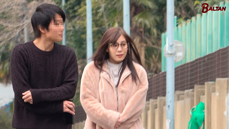 【痴女】 エゴマゾ歓喜！頼み込んだらヤラせてくれる隠れ巨乳で地味なサセ...