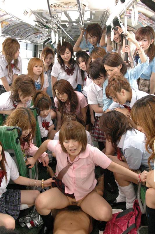 【痴女】 極悪痴女コギャル マン淫バス！ ＜FANZA＞