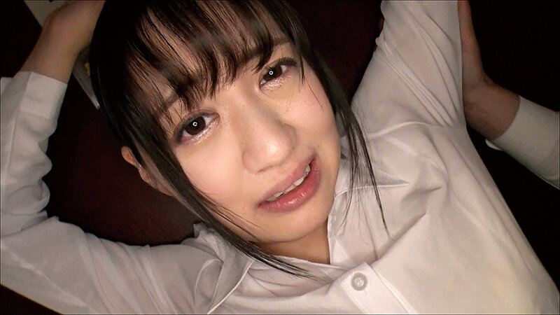 【痴女】 ビジュ最強の同僚とまさかの相部屋 しかも超肉食系でヤられまく...