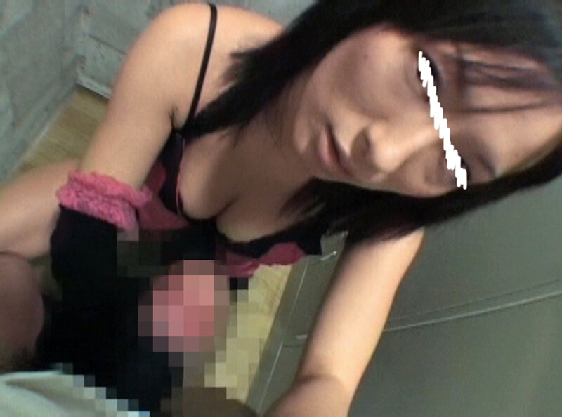 【痴女】 イタズラビッチ娘による屈辱的ち○ぽイジリ ＜FANZA＞