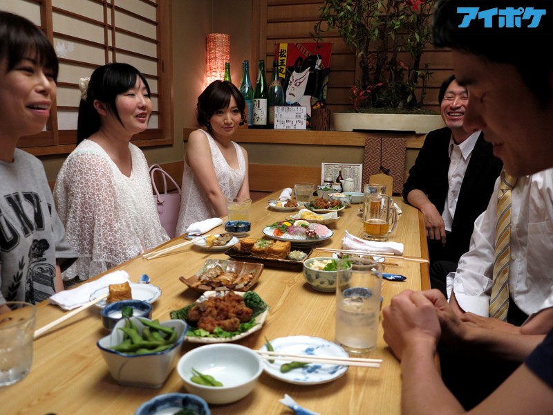 【痴女】 誘惑のSEXサイン ボディタッチ・密着・チラ見せはOKの合図...