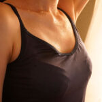 【痴女】 「もう射精してるってばぁ！」状態でもムレムレ汗だく密着で痴女ってくるイジワルお姉ちゃん 宮下玲奈 ＜FANZA＞