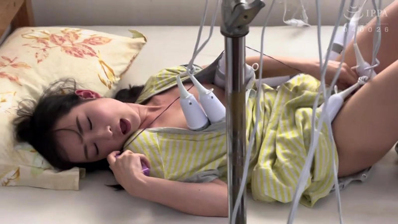 【痴女】 慢性イクイク中毒症‐1日18時間ずっとオーガズムじゃないと死...