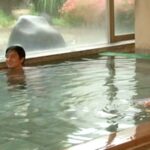 【痴女】 温泉旅館でこっそり寝取りエッチ ＜FANZA＞