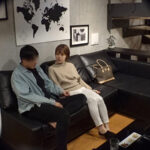 【痴女】 【盗撮】某現役メジャーリーガーと素人OLが本妻のいない所で不倫SEXをしている様子を盗撮。バレない様にと静かにエッチすると思いきや、とんでもない激しい騎乗位に思わず喘いじゃう濃厚濃密中出しSEX2連戦【流出××】 ＜FANZA＞