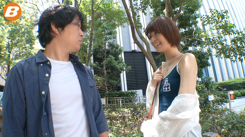 【痴女】 10年ぶりに再会した姪っ子がエロカワギャルになってボクを誘惑...