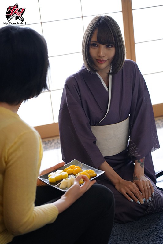 【痴女】 山小屋の女将はまさかまさかの痴女狐！？遭難先で気が狂う程 朝...