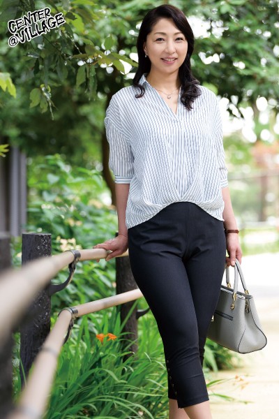 【痴女】 初撮り五十路妻ドキュメント 町山淳子 ＜FANZA＞