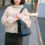 【痴女】 清楚で綺麗な若妻のぞみさん＆こはるさん「童貞君の包茎ち○ぽの皮を剥いて洗ってもらえませんか！？」母性たっぷりち○ぽを泡洗い！ズル剥けた童貞ち○ぽに赤面発情！そのまま優しく筆下ろしSEX！ ＜FANZA＞