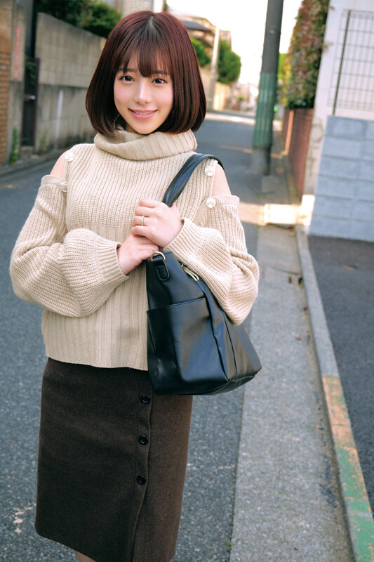 【痴女】 清楚で綺麗な若妻のぞみさん＆こはるさん「童貞君の包茎ち○ぽの...